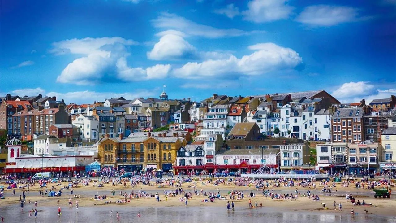 Barwick Apartment - Spacious 2 Bed Apartment With 2 Floors Located In Scarborough, Great For Family Trips!  Scarborough