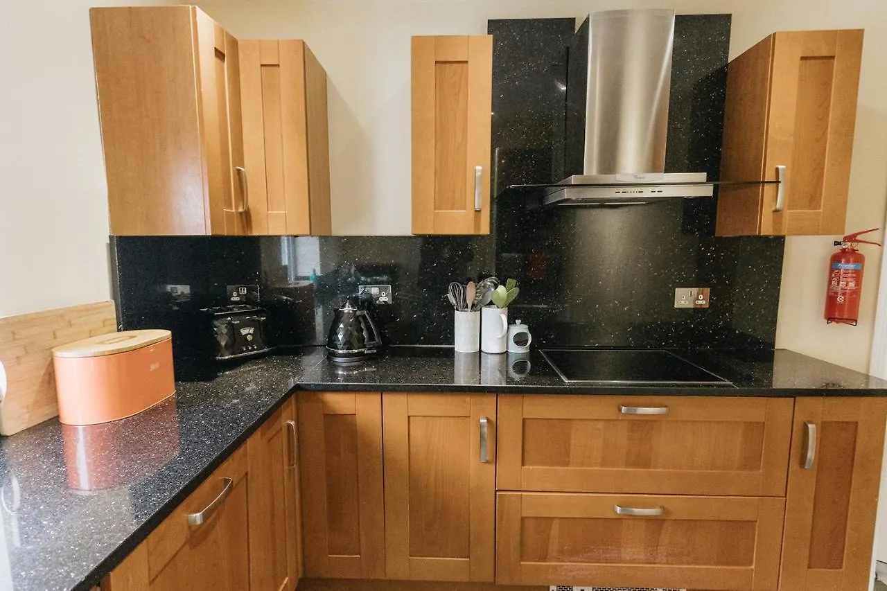 Barwick Apartment - Spacious 2 Bed Apartment With 2 Floors Located In Scarborough, Great For Family Trips! 0*, Scarborough